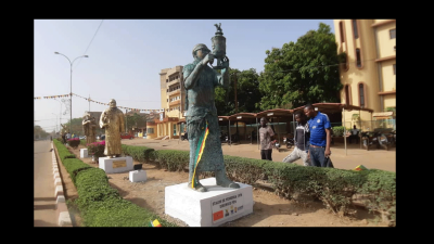 Statue Dikongue